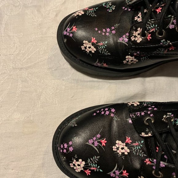 H&M Combat Boots - Black and Floral Print (Women's US 9.5, EUR 41) - Picture 6 of 7